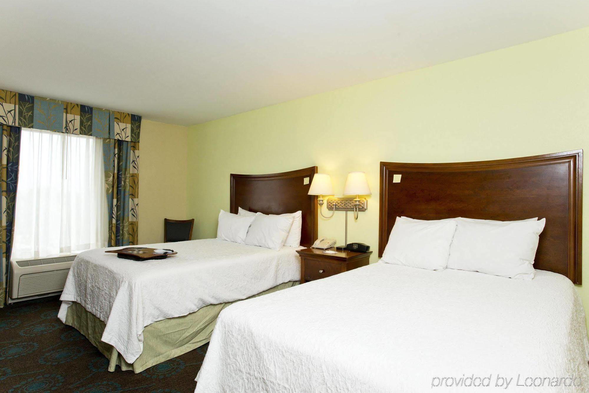 Hampton Inn Inwood Exterior photo